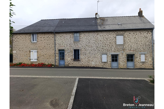 Ensemble immobilier entre Montsûrs et Mayenne