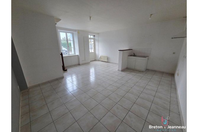 Ensemble immobilier entre Montsûrs et Mayenne