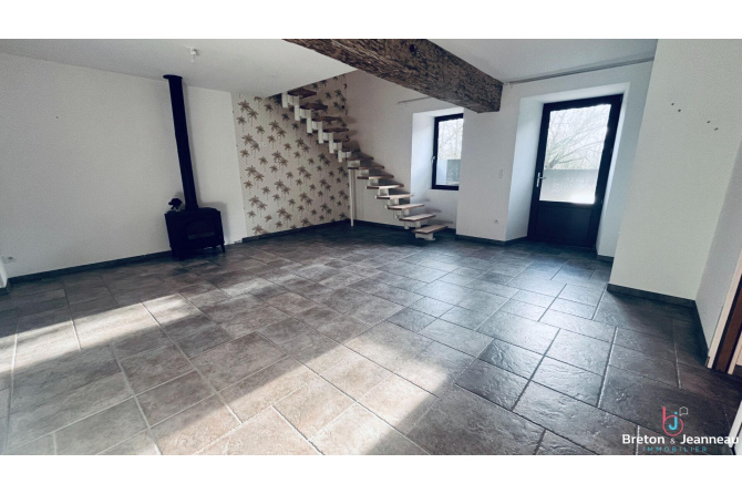 Maison sur 2 ha 90 secteur Montsûrs