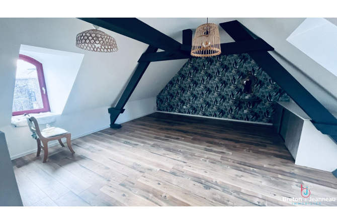 Maison sur 2 ha 90 secteur Montsûrs