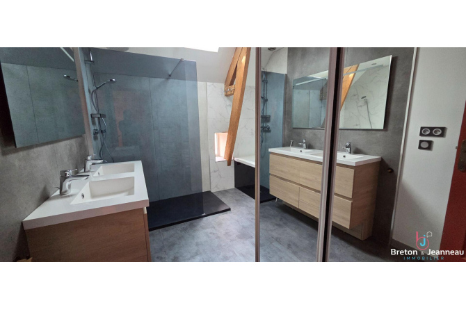 Longère sur 2 ha 55 à Argentré