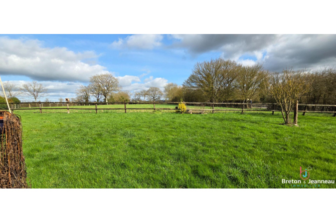 Longère sur 2 ha 55 à Argentré