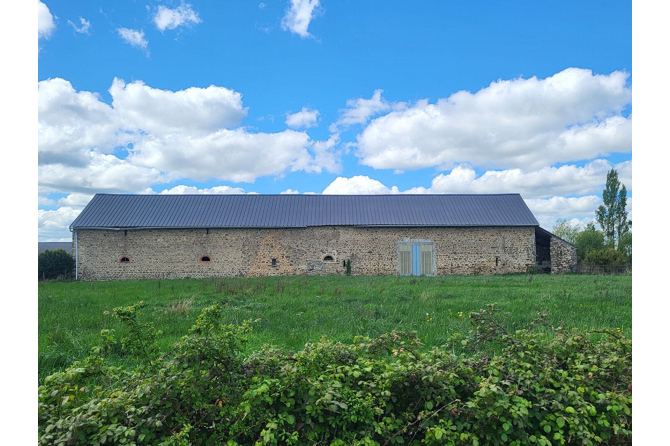 Longère axe Evron / Montsûrs