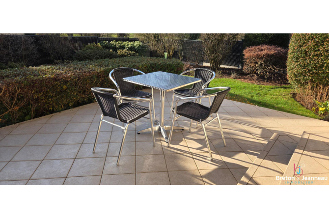 Maison située à 5 mn de LAVAL