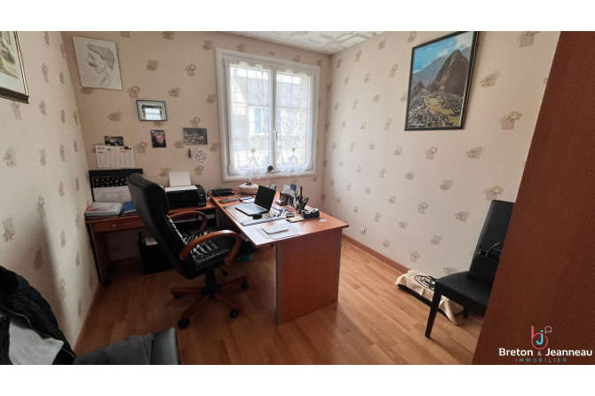 Maison située à 5 mn de LAVAL