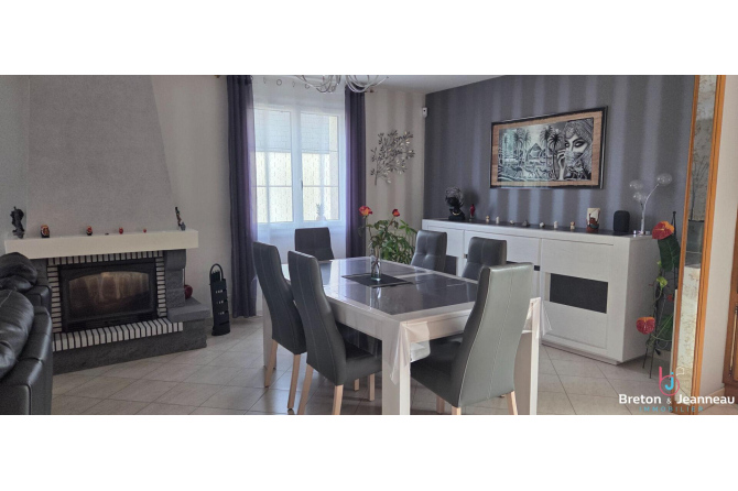 Maison située à 5 mn de LAVAL