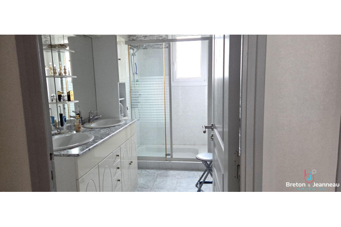 Maison située à 5 mn de LAVAL