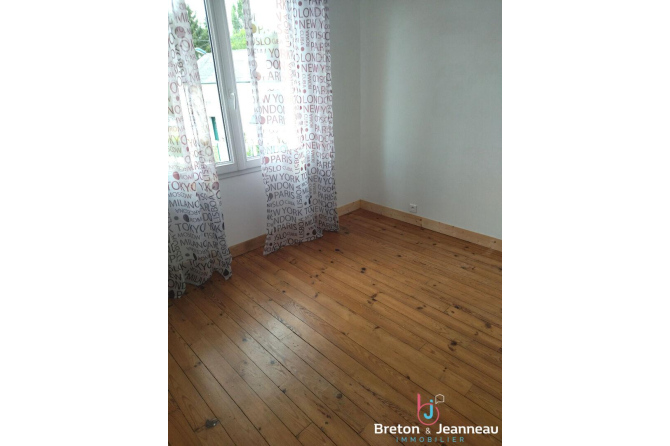 Maison Mayenne 6 pièce(s) 113 m2