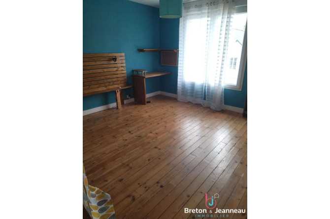 Maison Mayenne 6 pièce(s) 113 m2