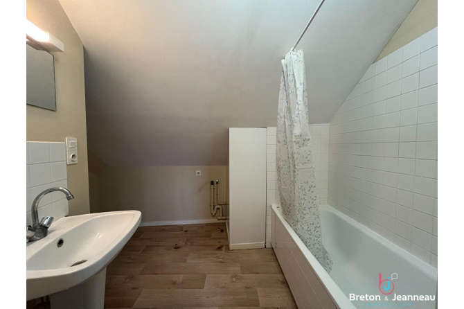 T2 apartment downtown Laval