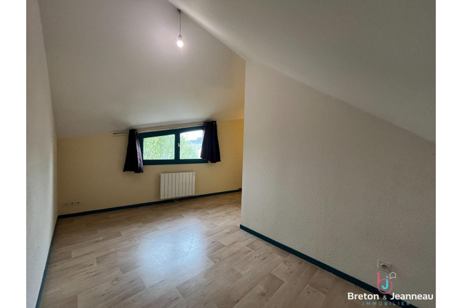 T2 apartment downtown Laval