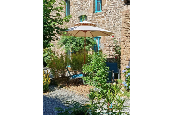 Ensemble immobilier au coeur de Lassay-les-Châteaux