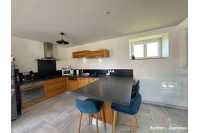 Longère en pierres rénovée sans voisins à Larchamp