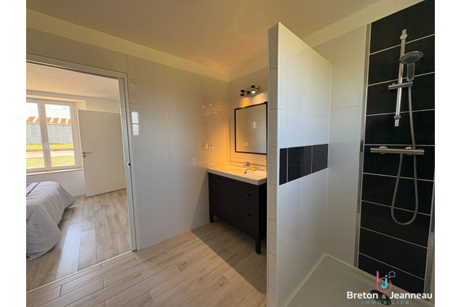 Longère en pierres rénovée sans voisins à Larchamp