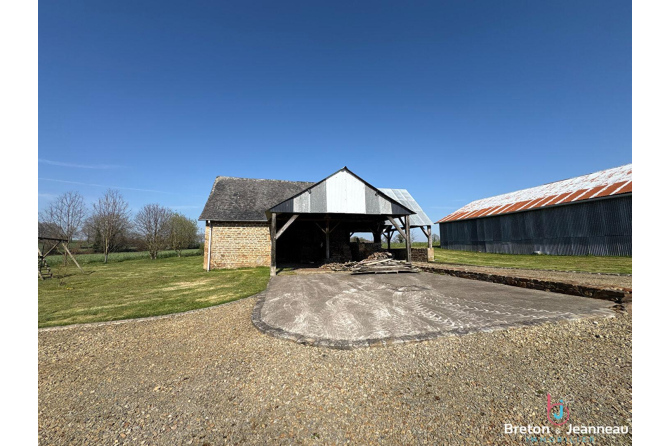 Longère en pierres rénovée sans voisins à Larchamp