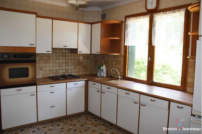 Maison 83 m² avec grand jardin à Ernée