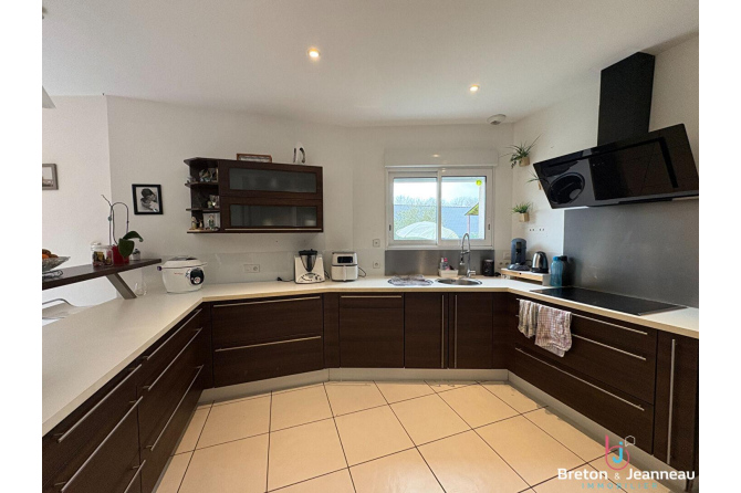 Maison à Saint-Denis-de-Gastines