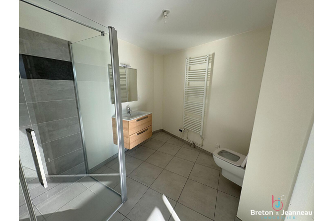 Appartement T1 avec parking - Laval - Secteur Hilard