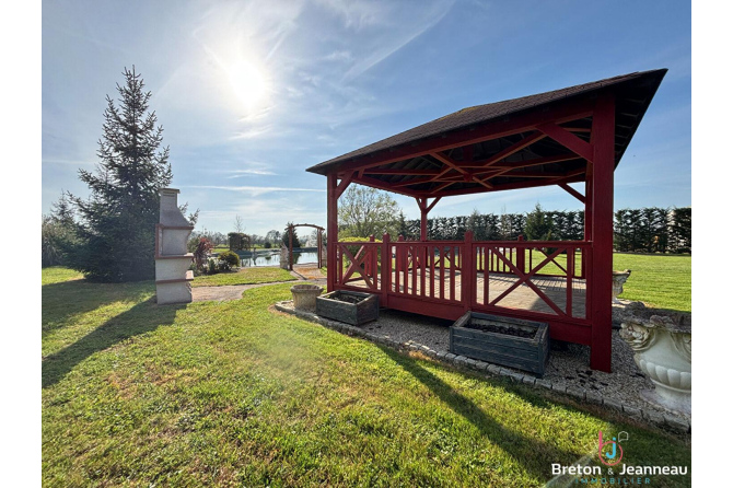 Propriété à Soulgé sur Ouette