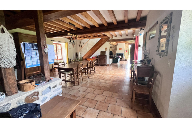 Propriété vue sur la Mayenne à St Jean sur Mayenne