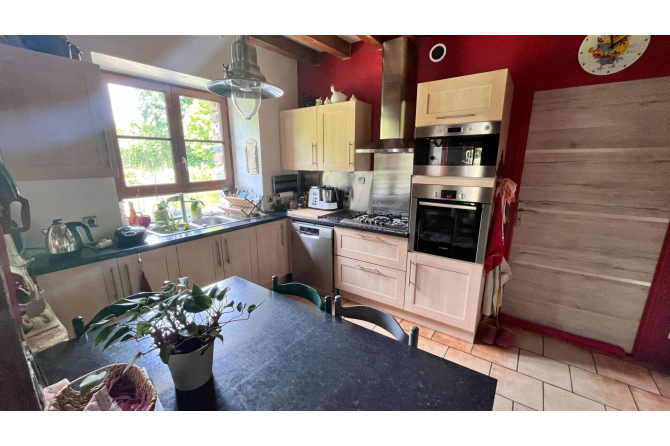 Propriété vue sur la Mayenne à St Jean sur Mayenne