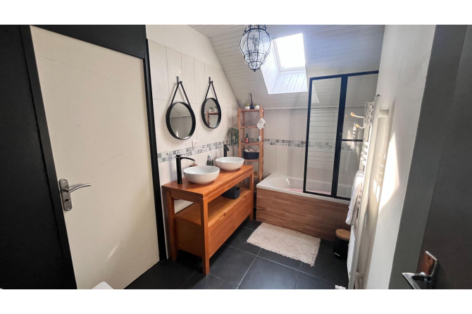 Propriété vue sur la Mayenne à St Jean sur Mayenne