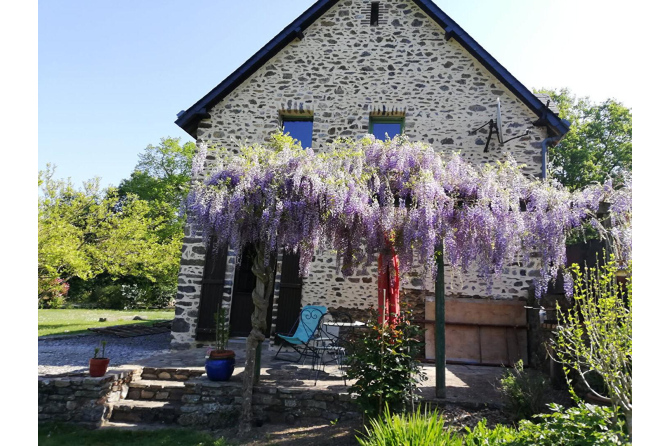 Propriété vue sur la Mayenne à St Jean sur Mayenne