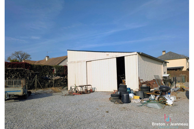 Maison de plain-pied sur 1 ha 74 secteur Evron