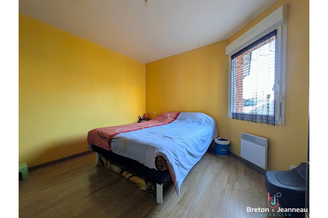 Maison de plain-pied sur 1 ha 74 secteur Evron