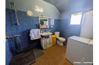 Maison en pierres avec 8 hectares proche du Mans