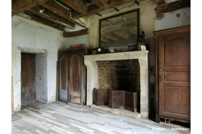 Ancien prieuré avec maison annexe secteur Bais