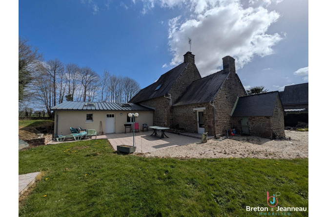 Maison à Saint Denis de Gastines