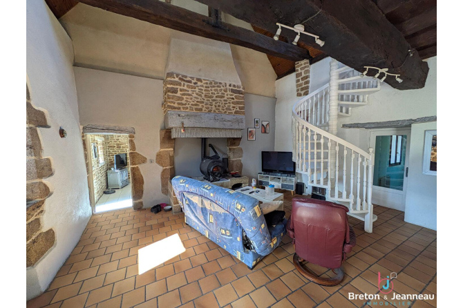 Maison à Saint Denis de Gastines