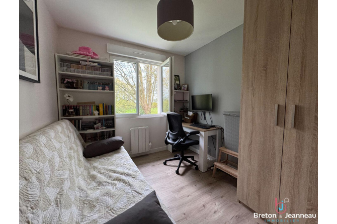 Maison à Quelaines Saint Gault