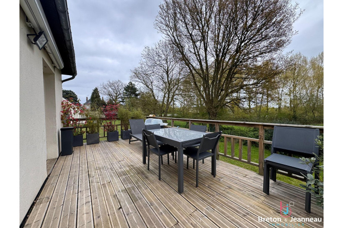 Maison à Quelaines Saint Gault