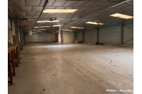 Ensemble entrepôt et  bureaux