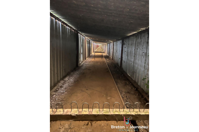 Ensemble entrepôt et  bureaux