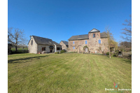 Ancien moulin de caractère sur 6 ha 41 secteur Sainte Suzanne