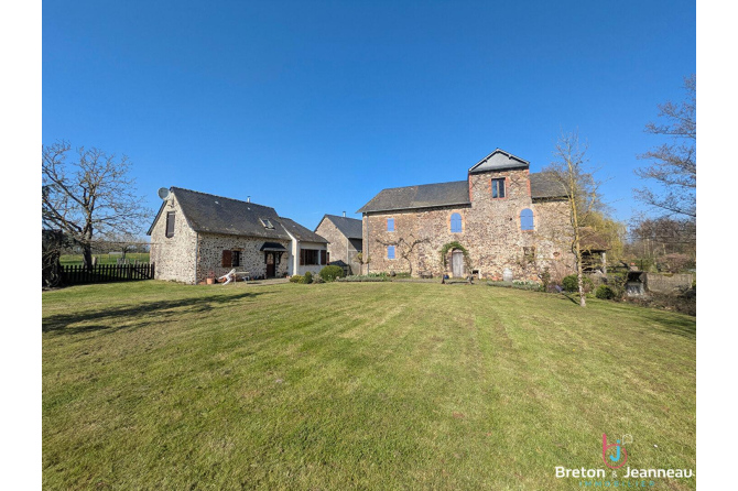 Ancien moulin de caractère sur 6 ha 41 secteur Sainte Suzanne