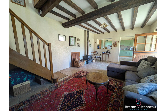 Ancien moulin de caractère sur 6 ha 41 secteur Sainte Suzanne