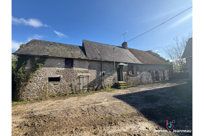 Ancien corps de ferme sur plus de 7 hectares de terres à St Denis de Gastines