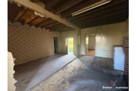 Ancien corps de ferme sur plus de 7 hectares de terres à St Denis de Gastines