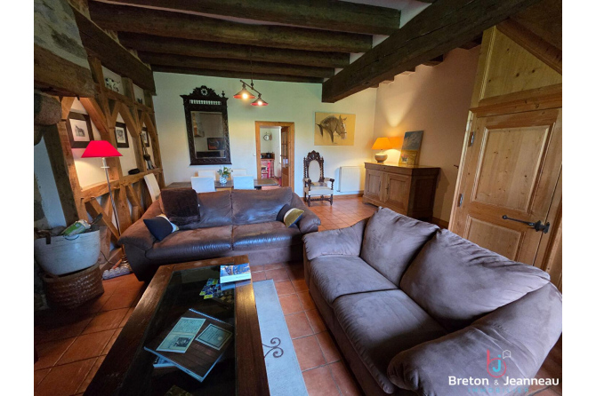 Corps de ferme sur 8 ha 34 à Bandouet-St Jean