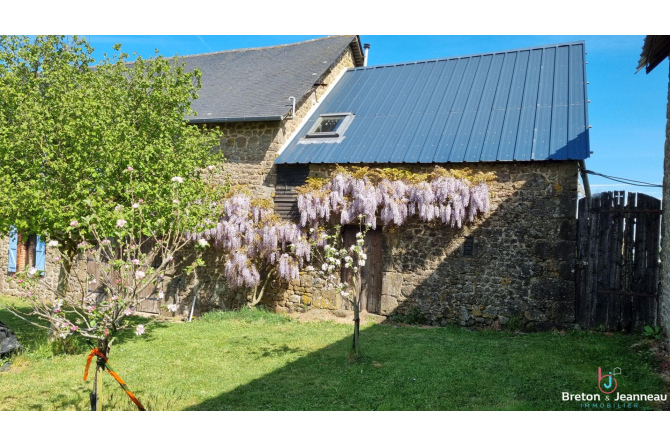 Maison entre Ambrières les Vallées et Lassay les Châteaux