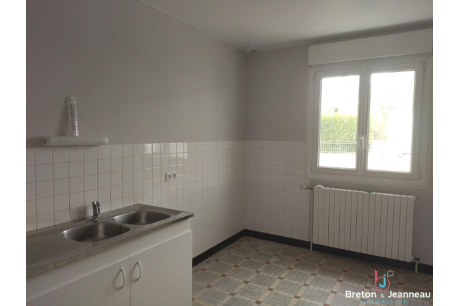 PAVILLON F5 à LASSAY LES CHATEAUX