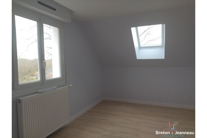 PAVILLON F5 à LASSAY LES CHATEAUX