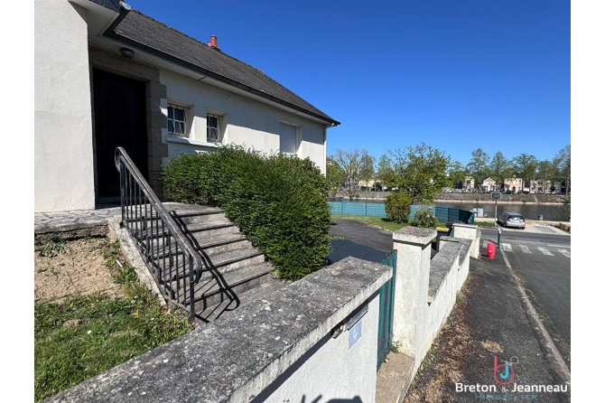 Maison à Laval- Bord de Mayenne- Rive droite