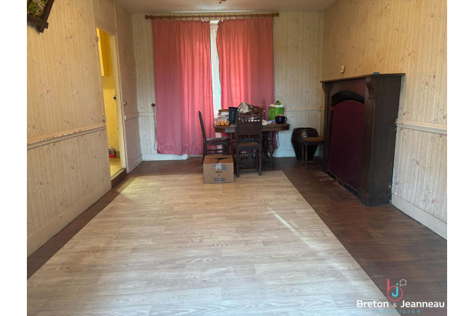 Ensemble immobilier à Ambrières-les-Vallées