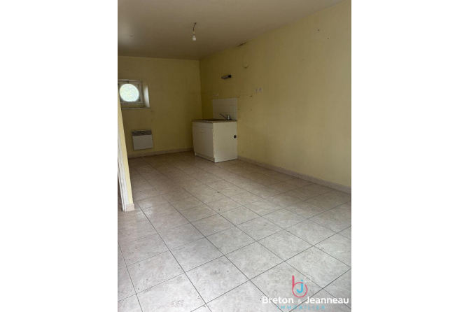 Ensemble immobilier à Ambrières-les-Vallées