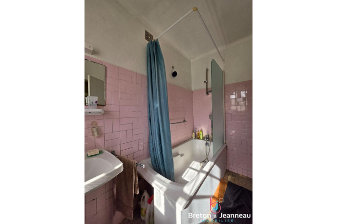 Maison entre Ambrières-les-Vallées et Lassay-les-Châteaux